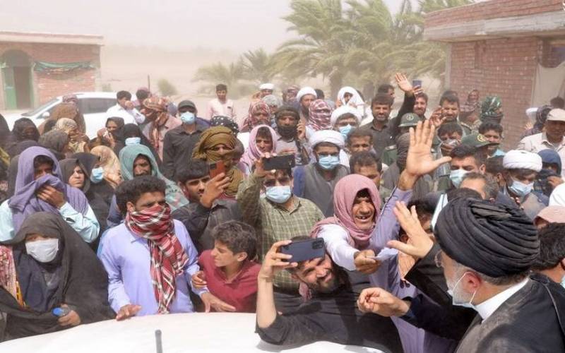 باران شن رئیس و مرئوس نمی‌شناسد